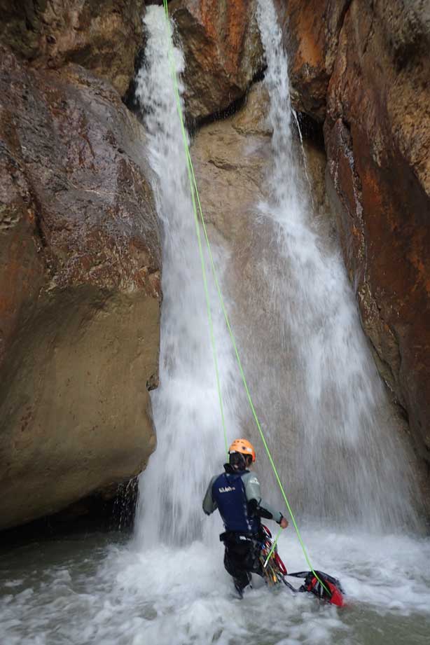 rápel en barranco Forat Negre